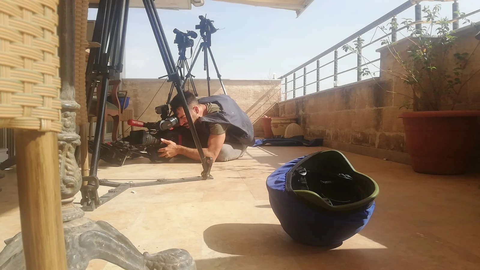 YPG'den gazetecilerin bulunduğu alana keskin nişancılarla saldırı: 2 yaralı