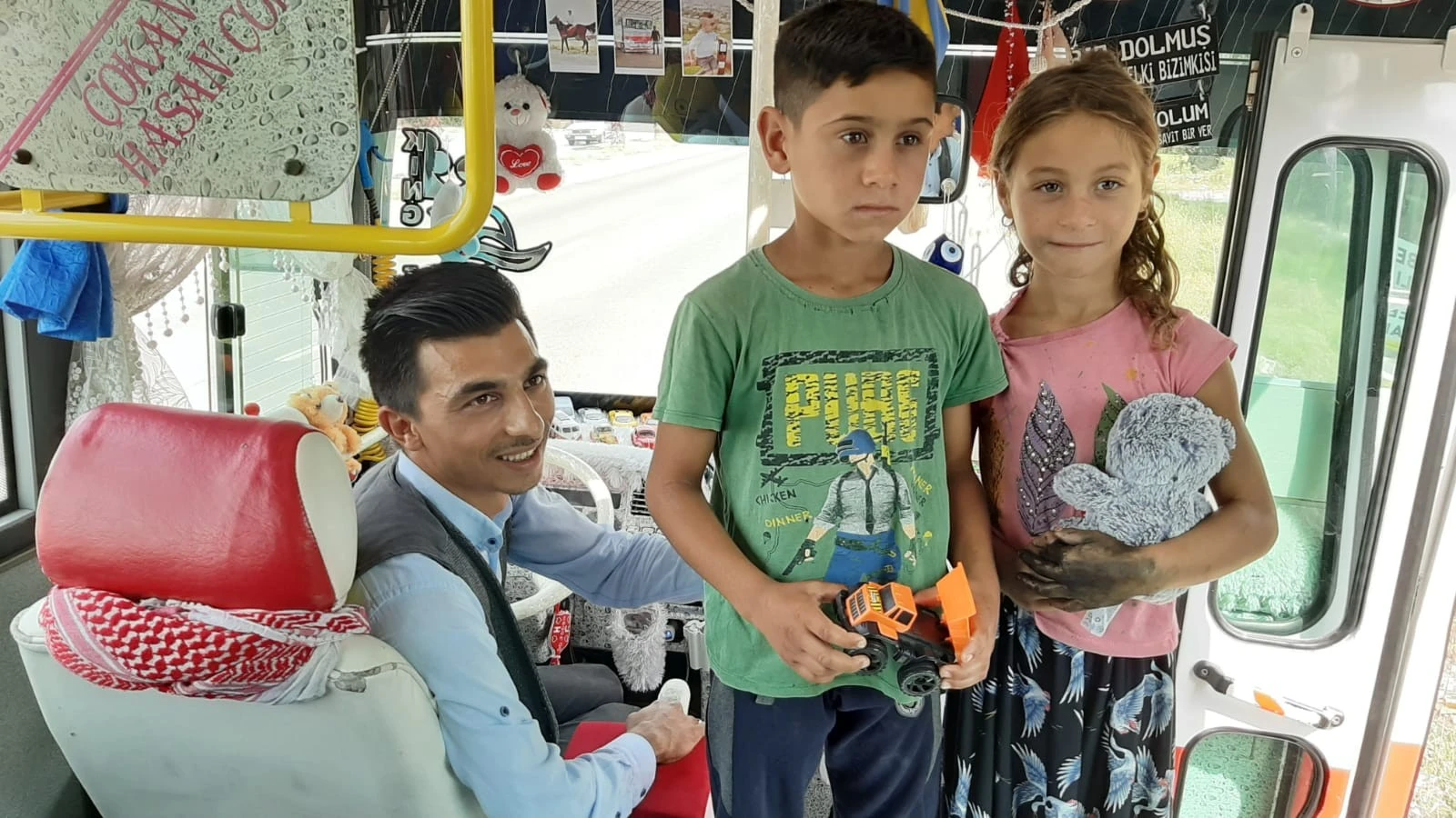 Çocuklar bu otobüsten inmek istemiyor