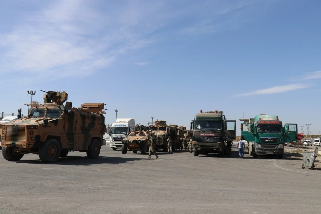 Fırat Nehri'ne seyyar köprü kuruluyor