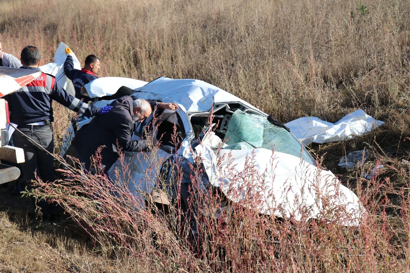 TEM’de feci kaza: Ölü ve yaralılar var