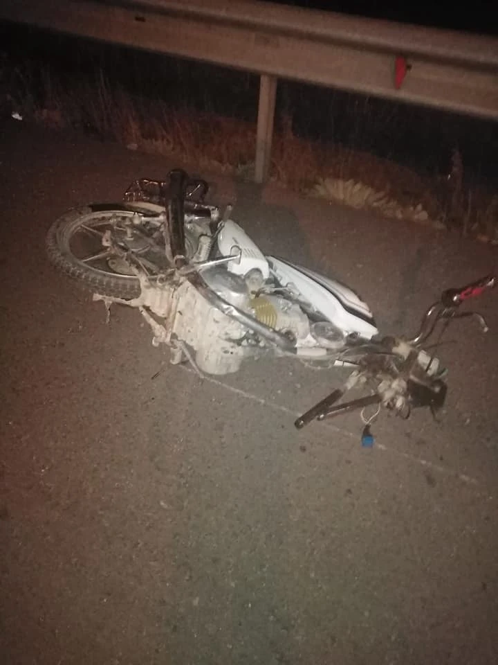 Otomobil motosikletle çarpıştı: 2 ölü