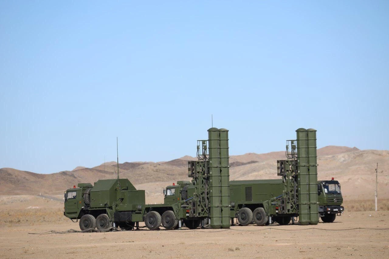 Özbekistan, Çin'in hava savunma sistemlerini test etti