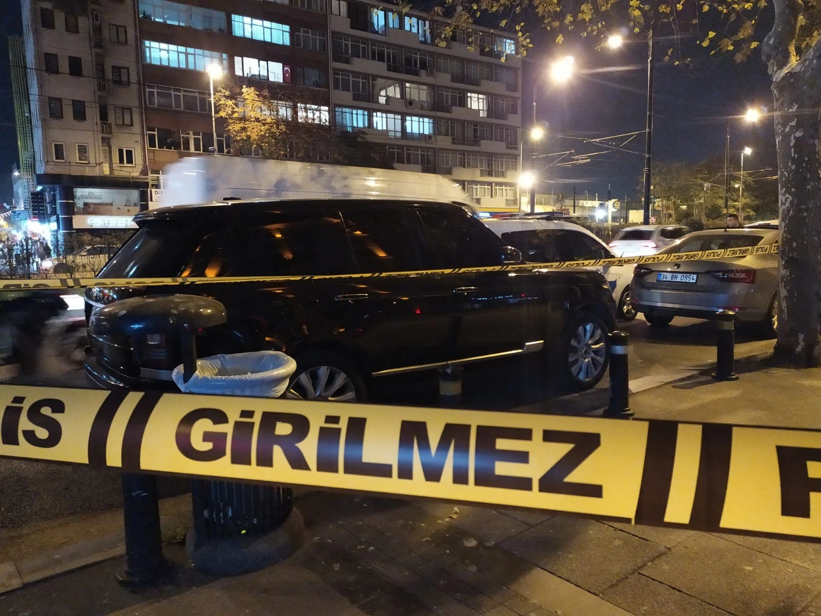 Kafede silahlı saldırıya uğrayan şahıs öldü