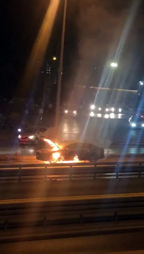 E-5'te trafik durma noktasına geldi