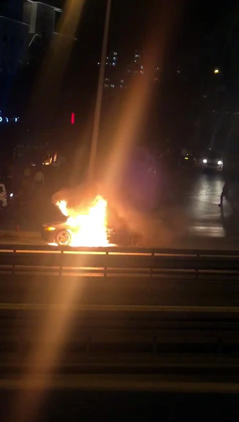 E-5'te trafik durma noktasına geldi