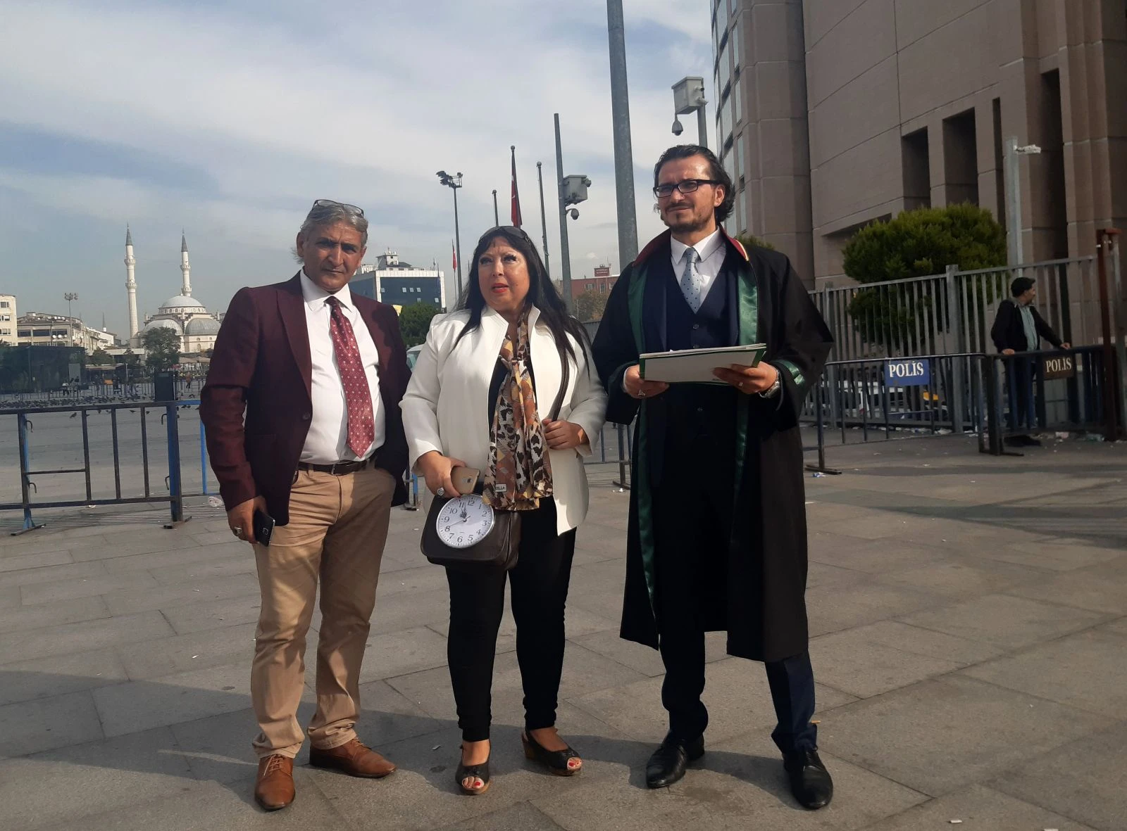 Fatih’te ölü bulunan 4 kardeşin cenazesini ailenin dostu alacak