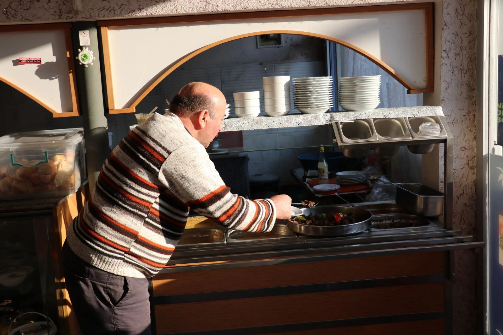 Belediye hoparlöründen öldüğü duyan esnaf hayatının şokunu yaşadı