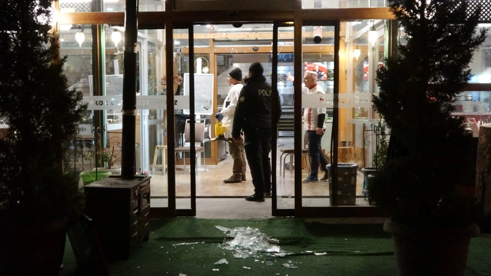 Restoran çalışanı dehşet saçtı: 1 ölü, 4 yaralı