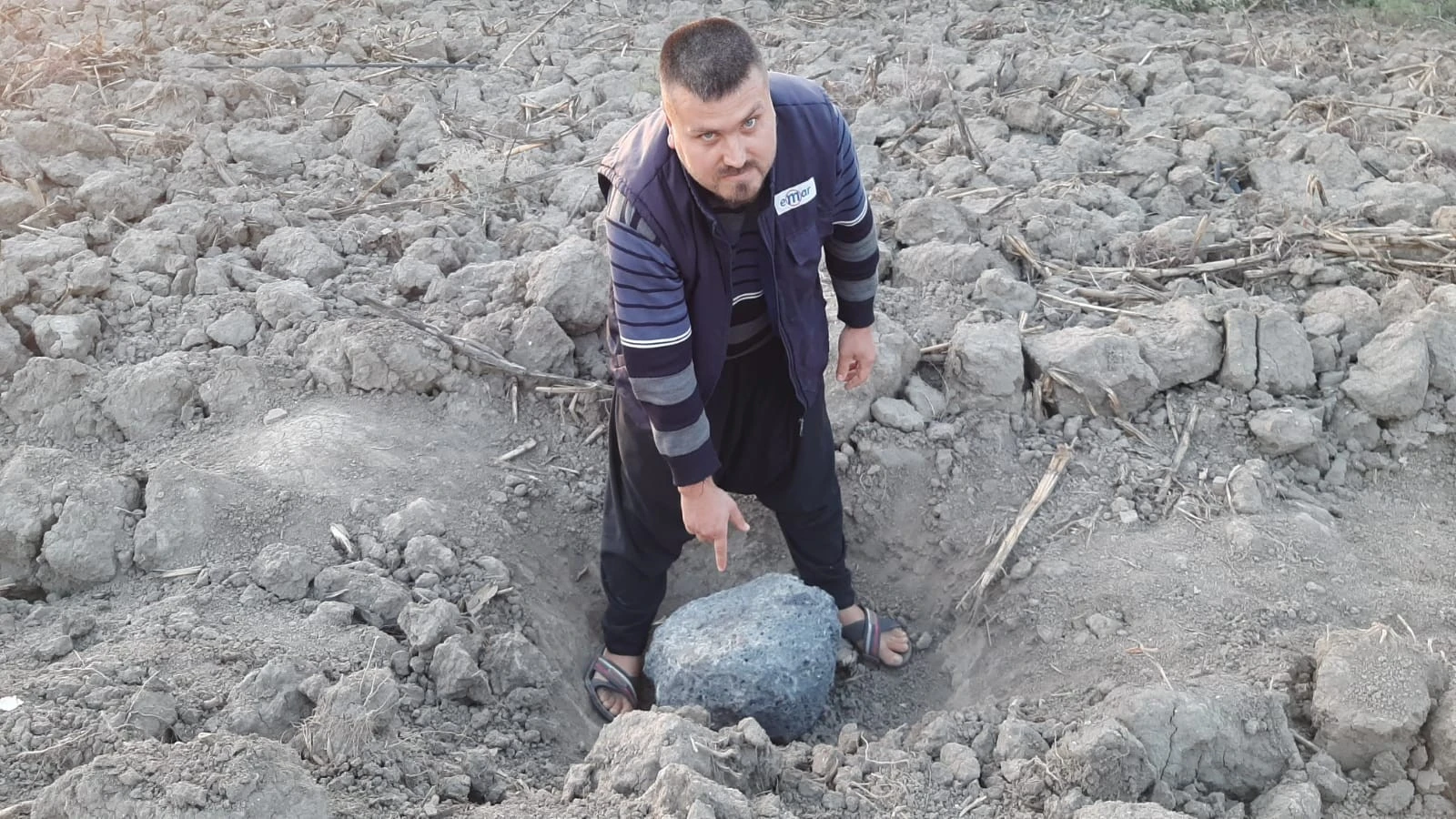 Önce gök gürültüsü duydu sonra ev sallandı! Sabah uyanınca şoke oldu