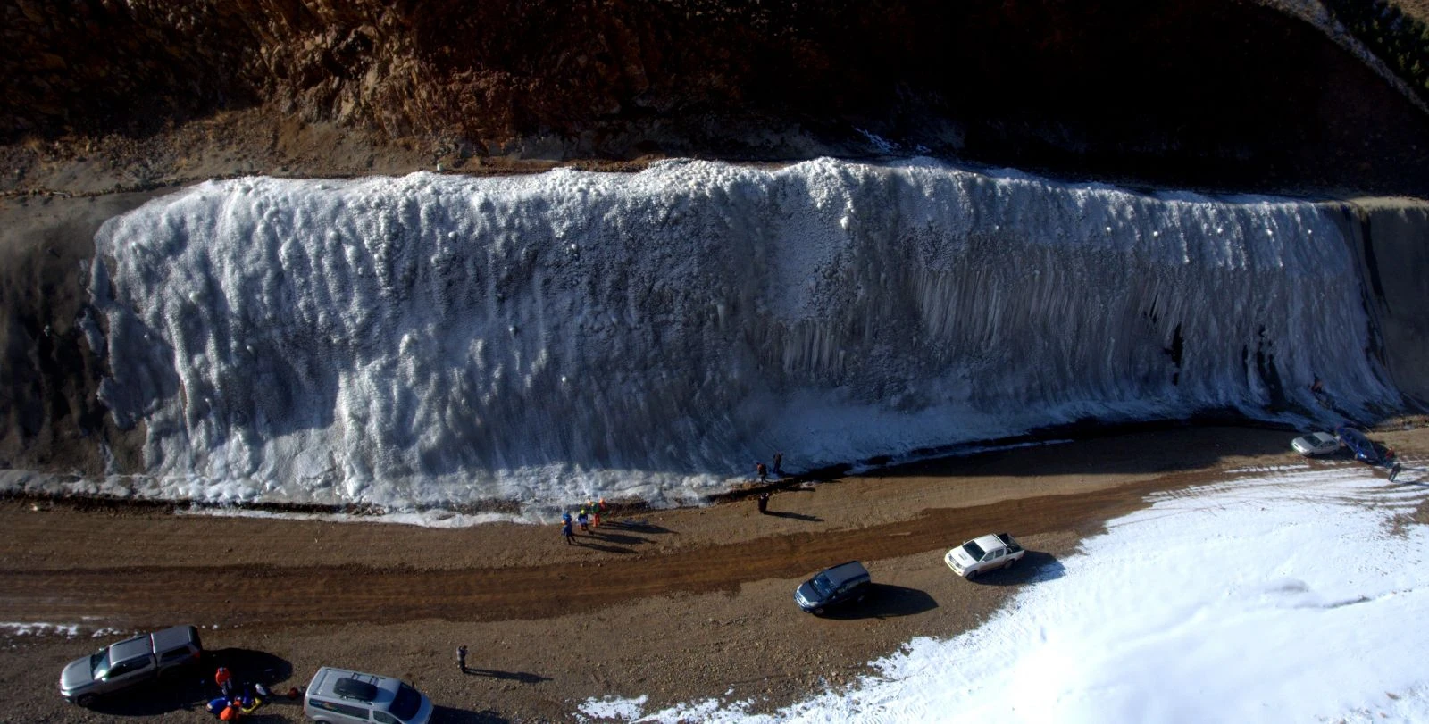 Erzurum'a 20 metrelik dev buz parkı