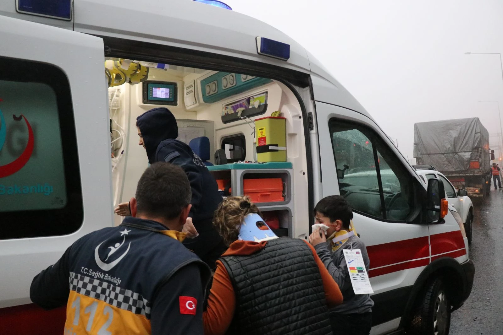 TEM Otoyolu'nda kaza: 6 yaralı