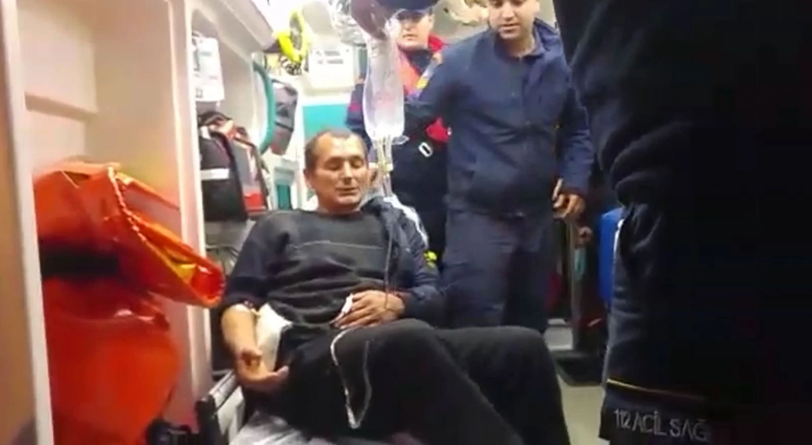 Rahatsızlanan balıkçının yardımına Sahil Güvenlik ekipleri yetişti