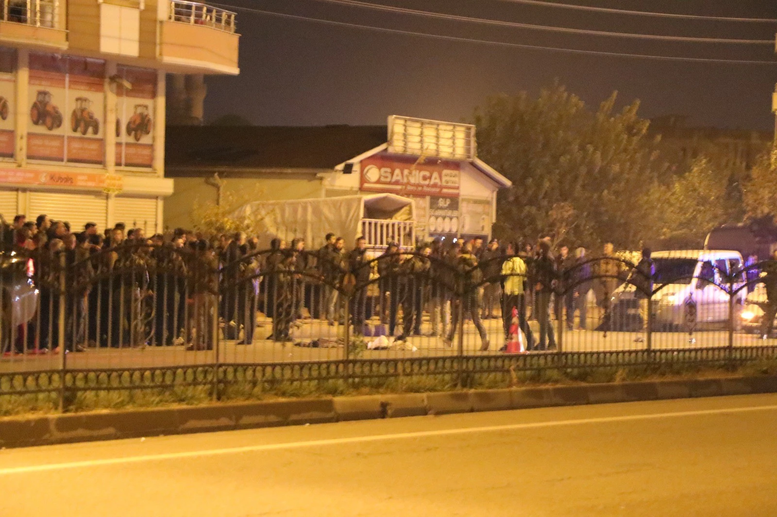 Yolun karşısına geçmek istedi, feci şekilde öldü