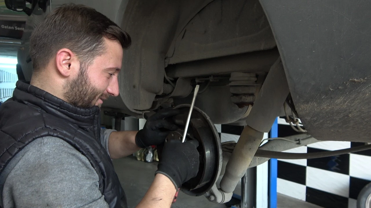 70 liralık masraftan kaçarken otomobilin motorundan olmayın