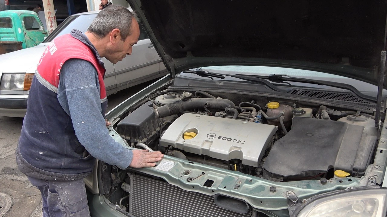 70 liralık masraftan kaçarken otomobilin motorundan olmayın