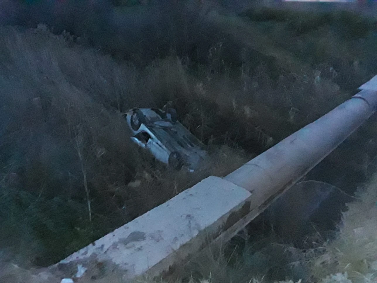 Otomobil köprüden uçtu