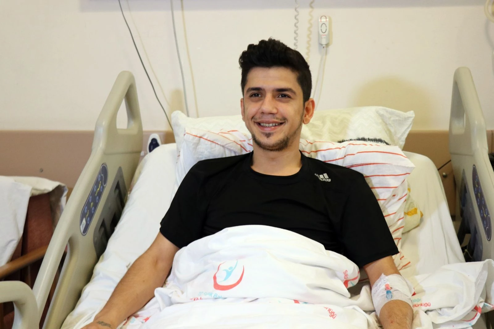 Bir ilke imza atılarak boy uzatma ameliyatı gerçekleştirildi