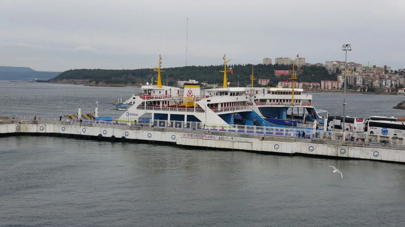 Gökçeada ve Bozcaada seferlerine fırtına engeli