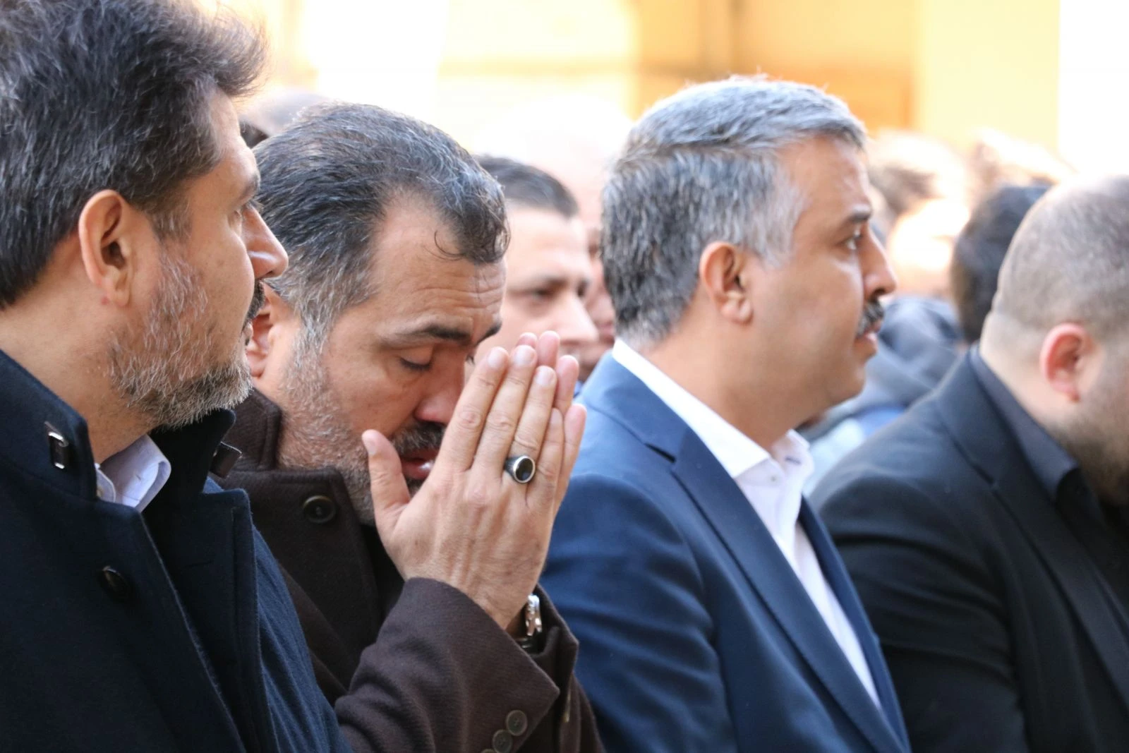 8’inci kattan düşen bebek, son yolculuğuna uğurlandı