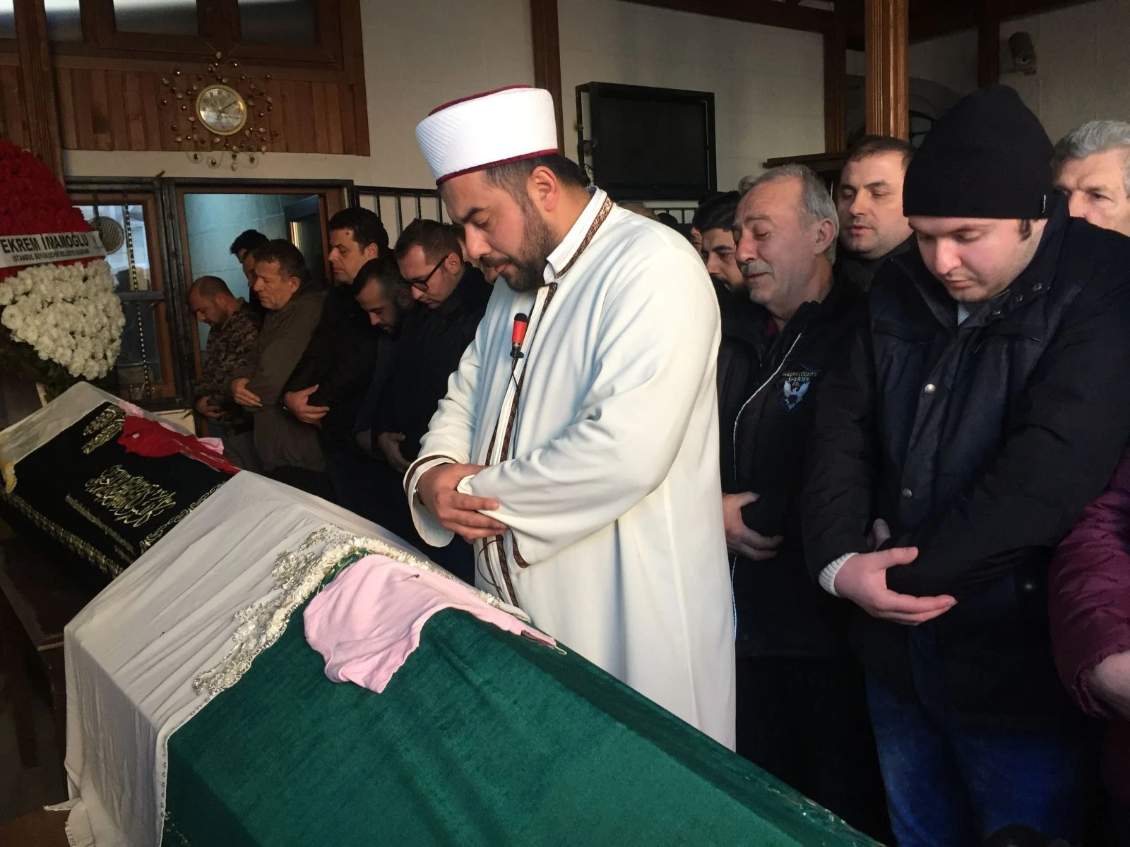 TEM’deki feci kazada hayatını kaybeden karı koca son yolculuğuna uğurlandı