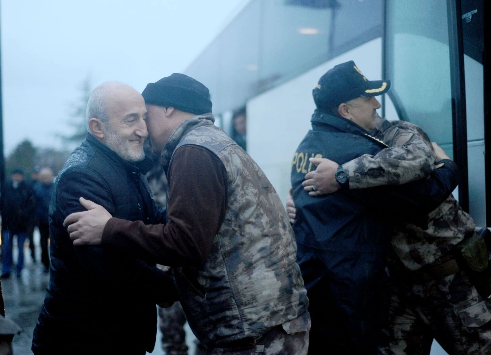 Barış Pınarı Harekatı’ndan dönen Polis Özel Harekat'a mehterli karşılama
