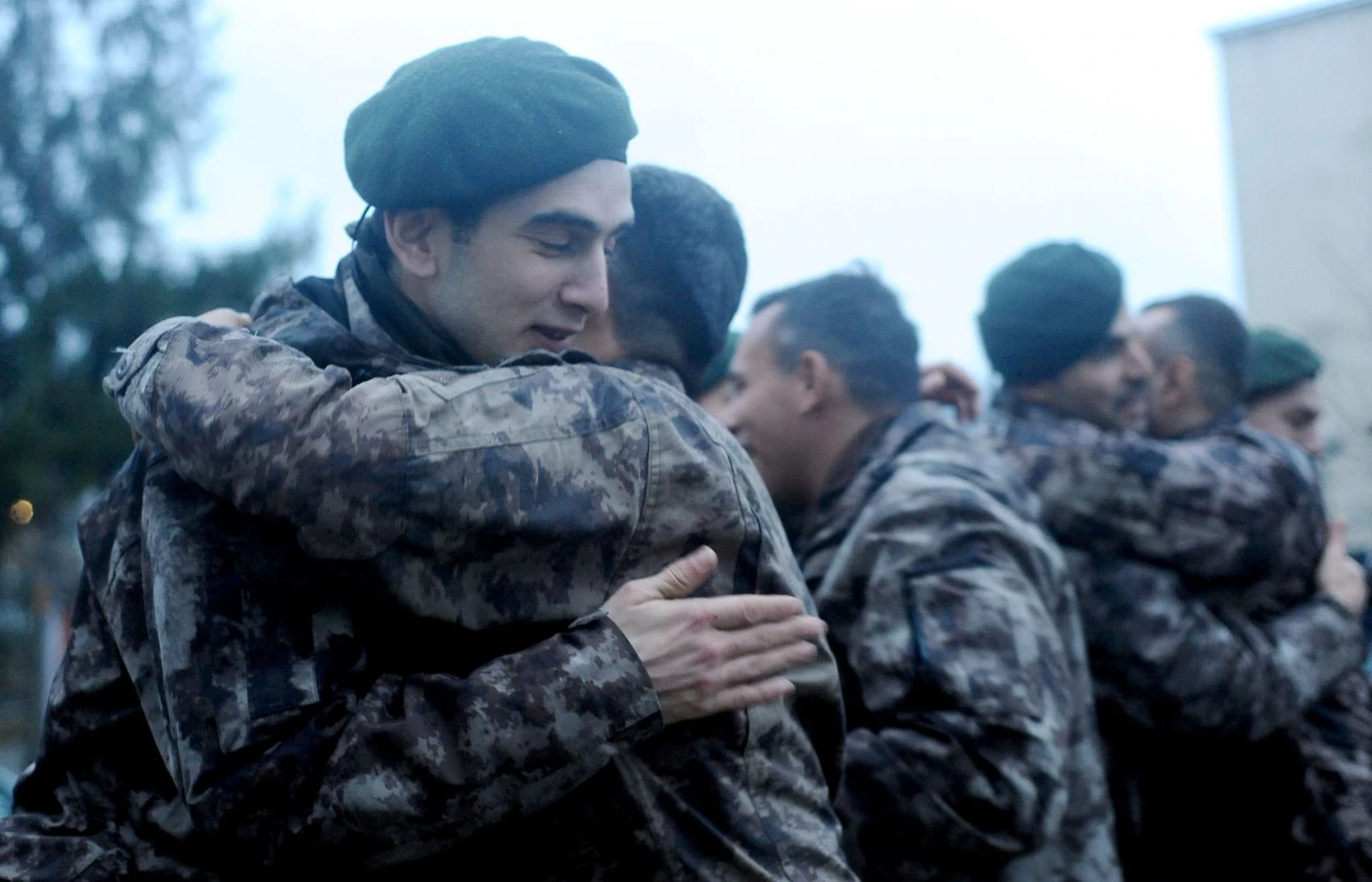 Barış Pınarı Harekatı’ndan dönen Polis Özel Harekat'a mehterli karşılama