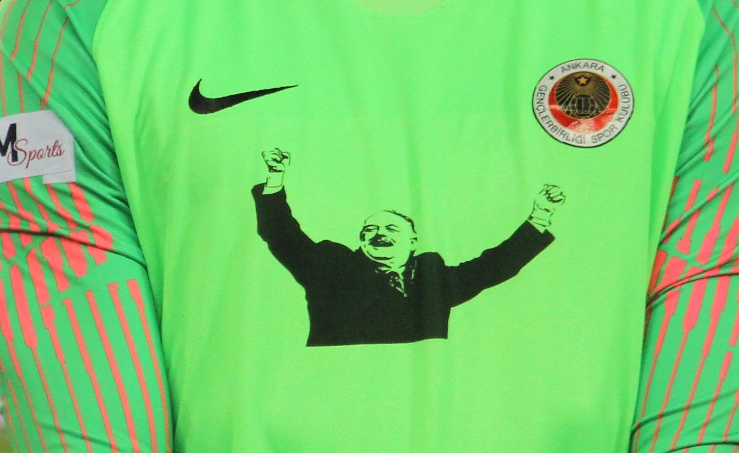 Gençlerbirliği özel forma ile sahada