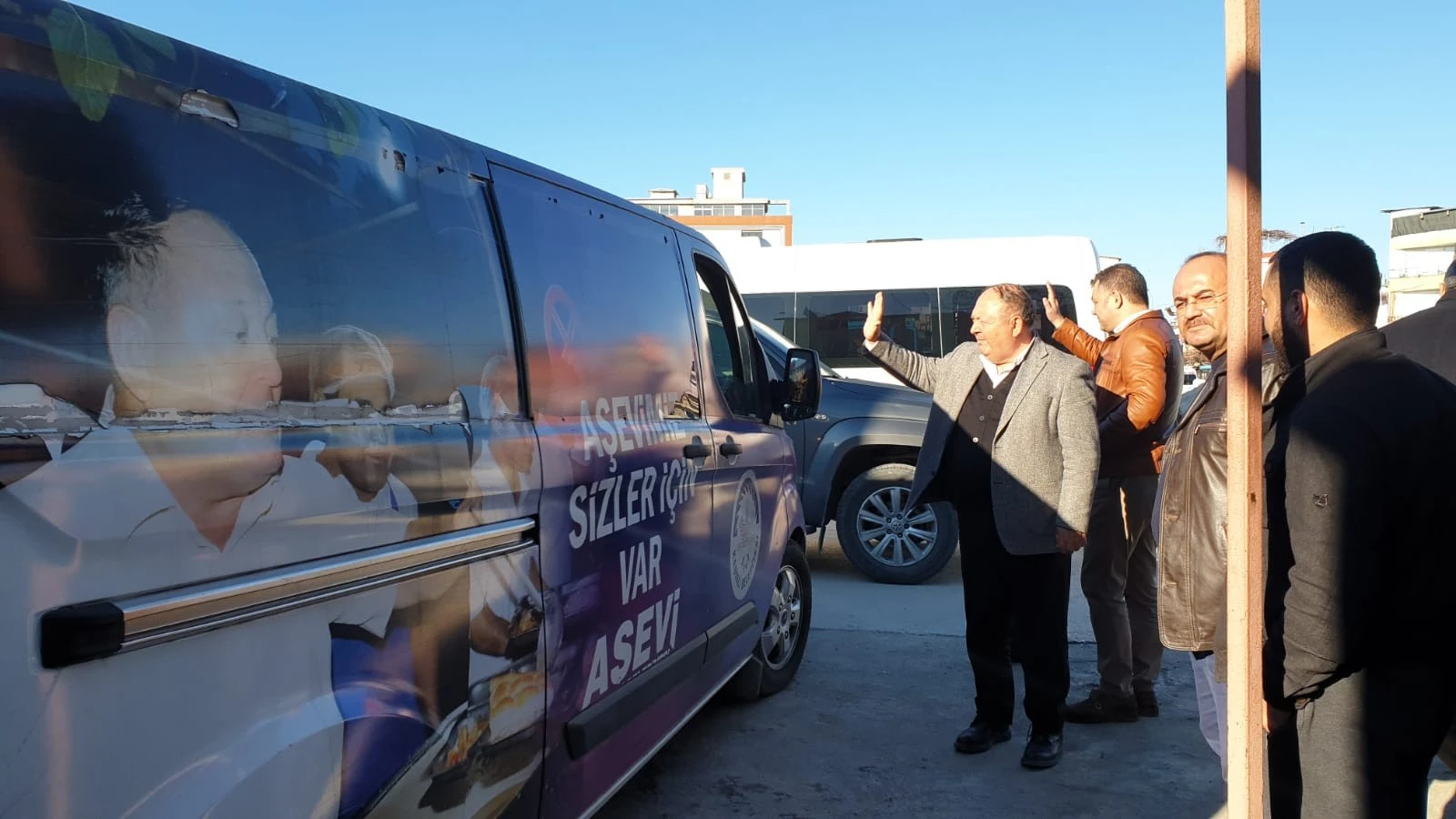 Festival iptal edildi 2 ton sucuk Elazığ’a gönderildi