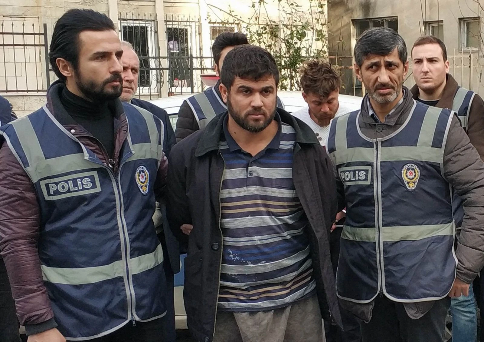 Parçalanarak çöpe atılan Iraklının cesedine 15 gündür sahip çıkan olmadı