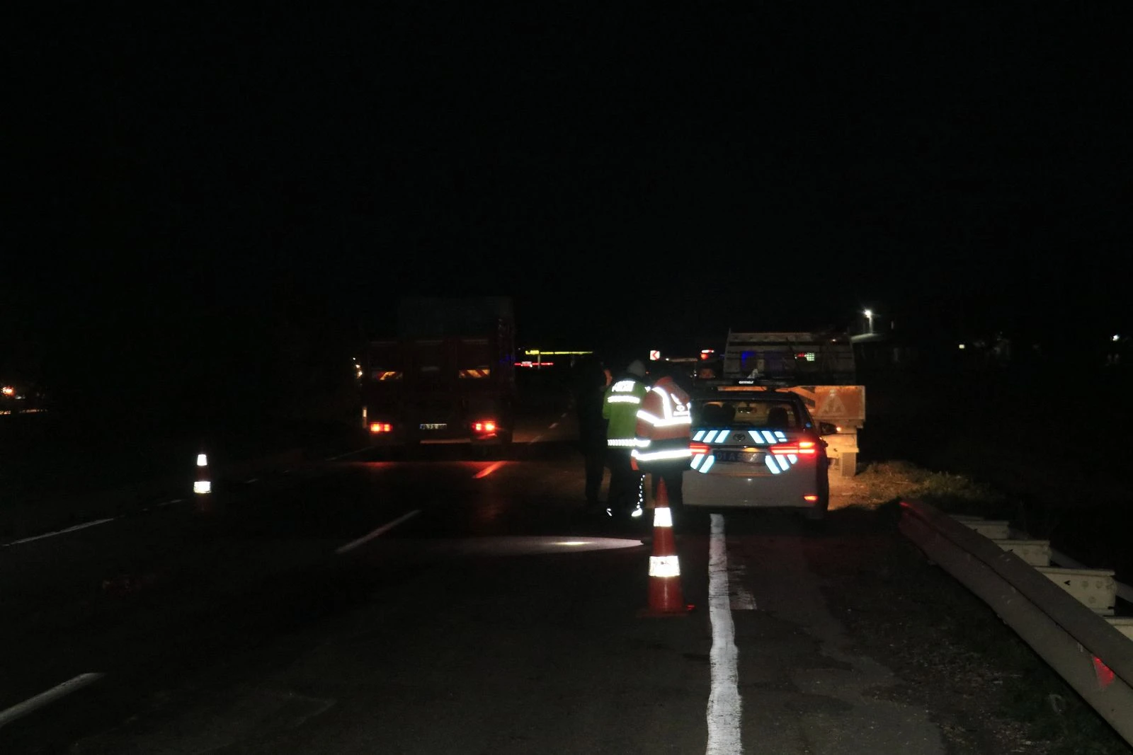 Karayolunda parçalanmış kadın cesedi bulundu