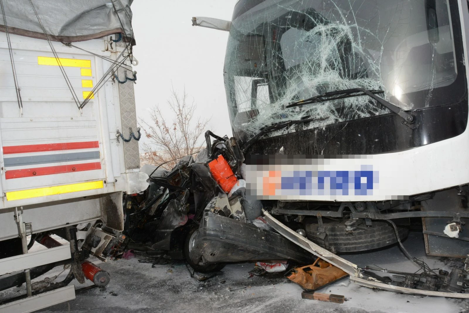 36 araç birbirine girdi: 41 yaralı