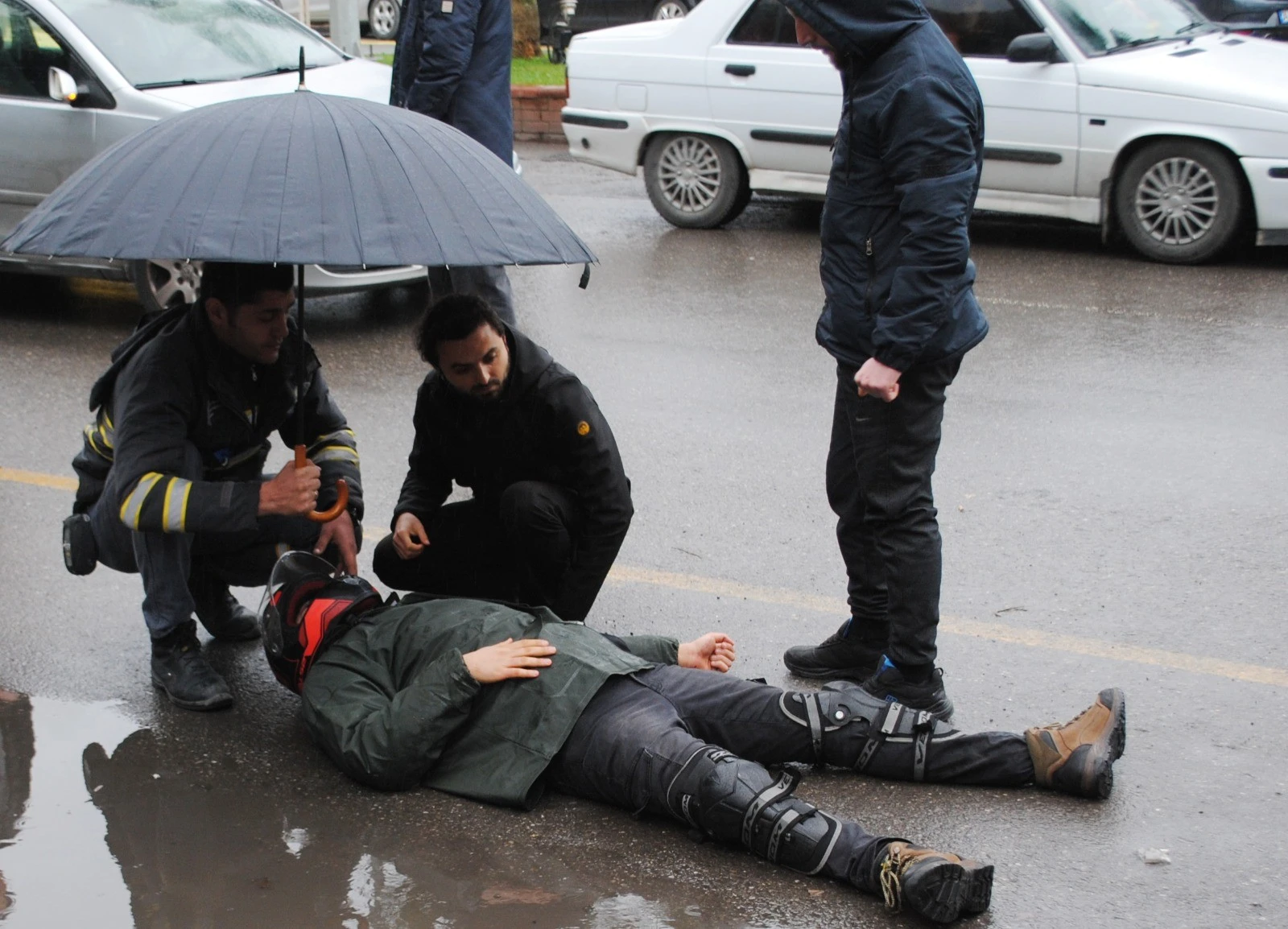Kazaya karışan kadın sürücü hüngür hüngür ağladı