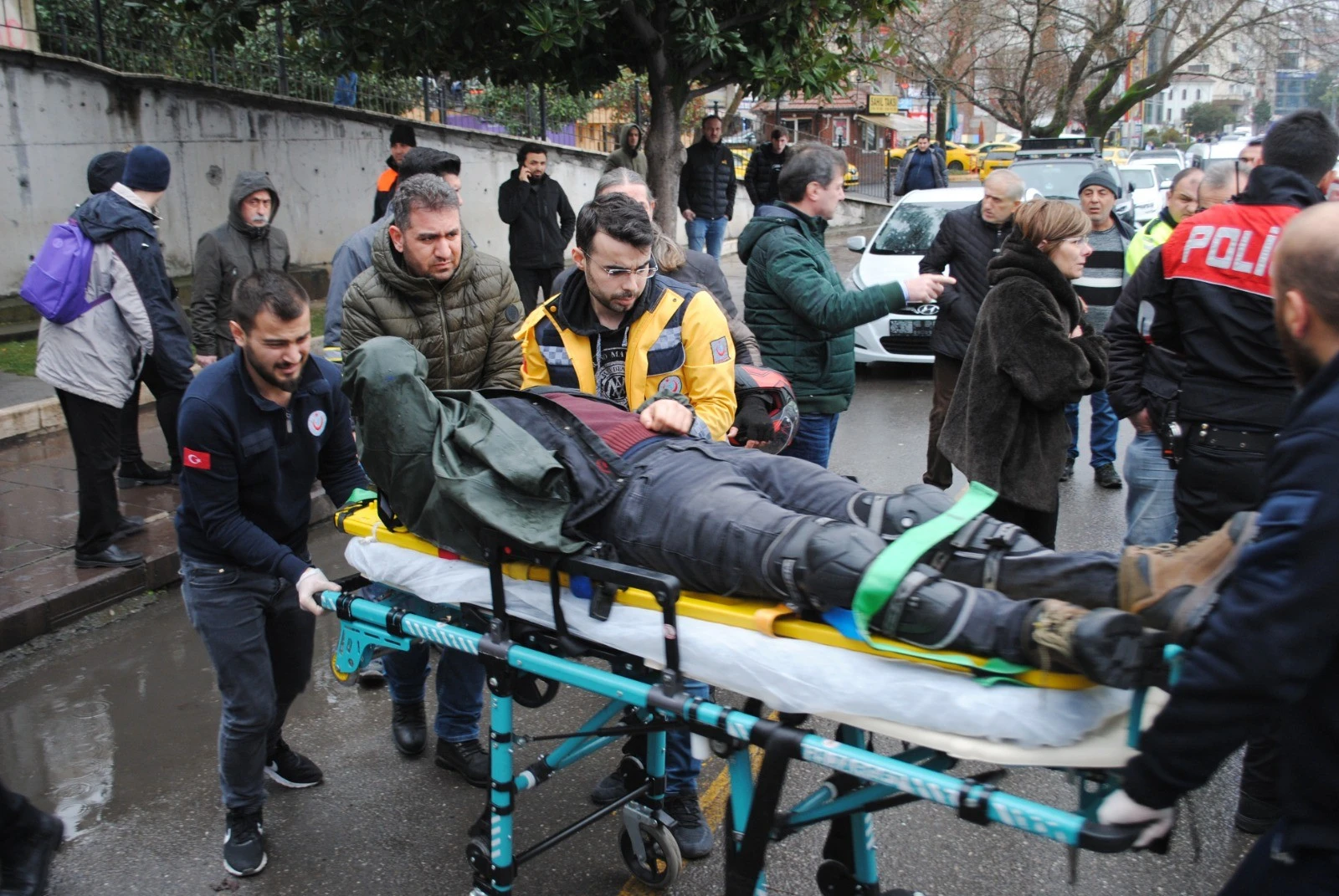 Kazaya karışan kadın sürücü hüngür hüngür ağladı