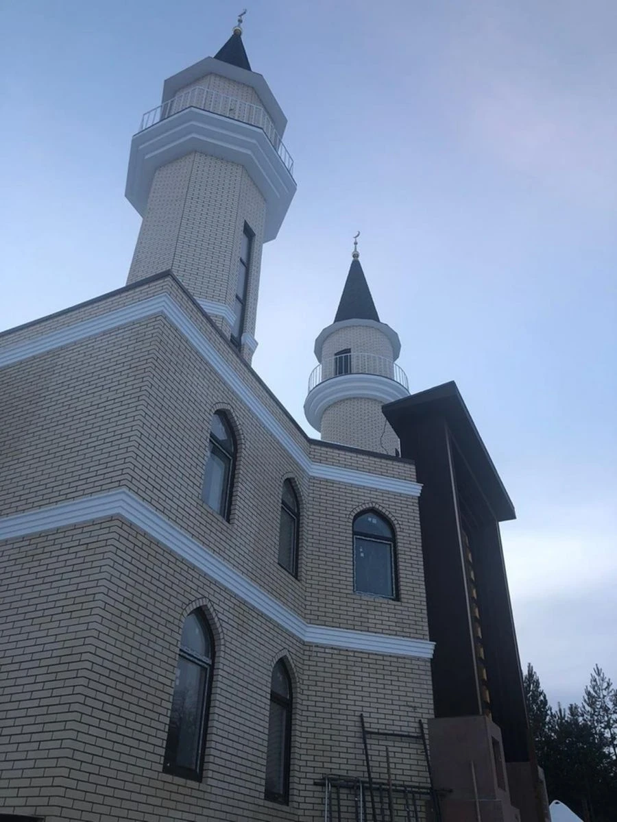 Eski milli futbolcunun Rusya'da yaptırdığı cami tamamlanıyor