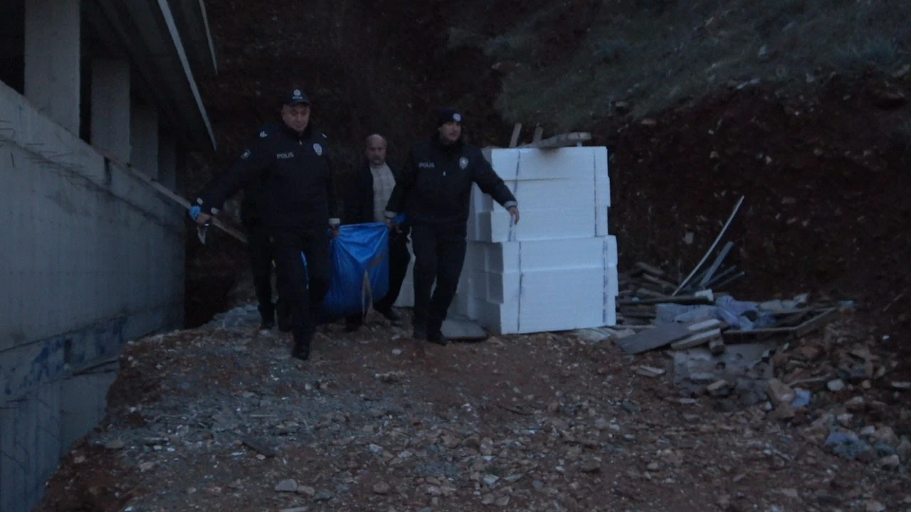 İnşaat alanında bulunan yaşlı adamın cansız bedeni