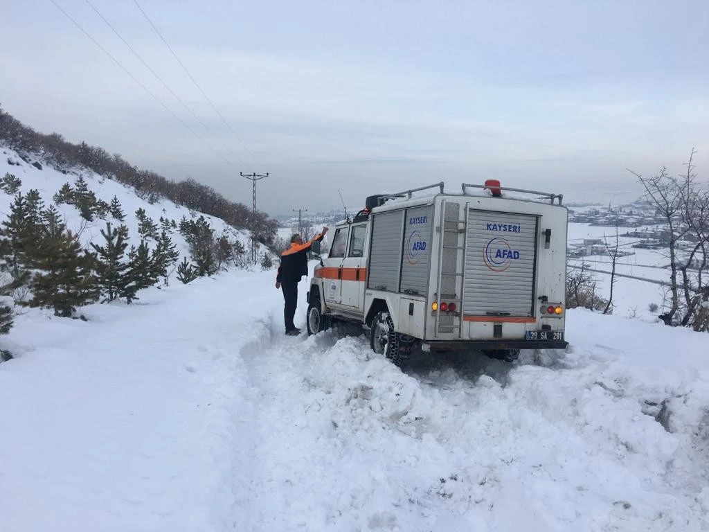 Dağda mahsur kalan paraşütçü kurtarma ekiplerine tepki gösterdi