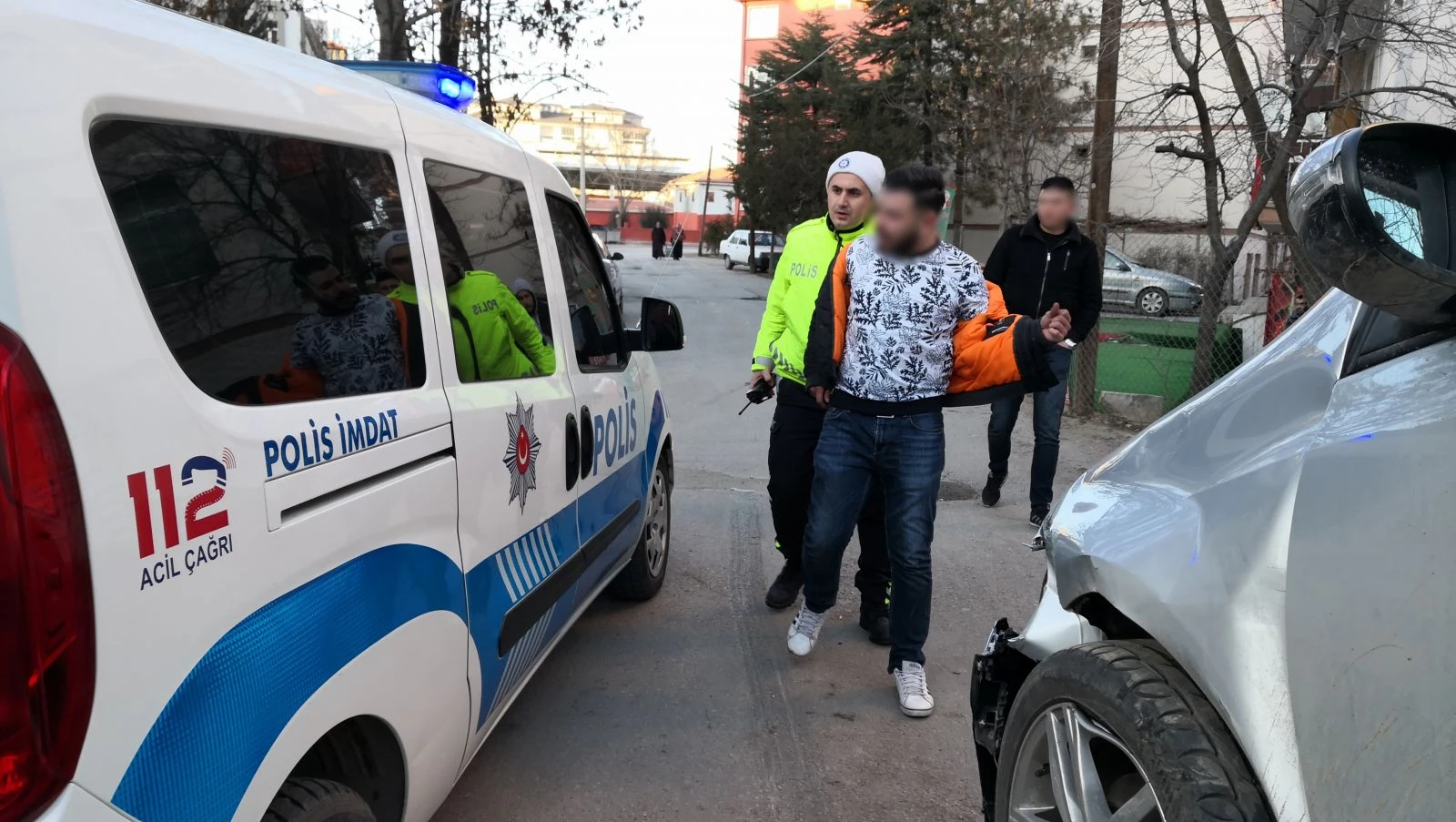 Ehliyeti alkolden iptal edildi! Alkollü araç kullanırken kaza yaptı