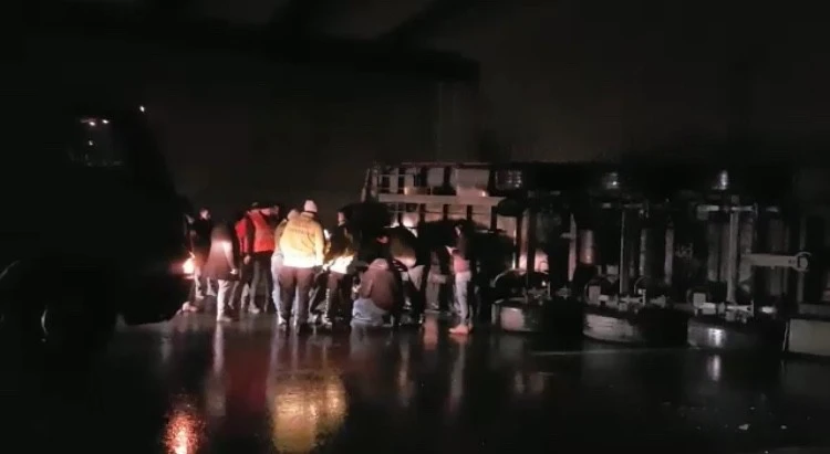 TEM otoyolunda İstanbul istikametini kilitleyen kaza