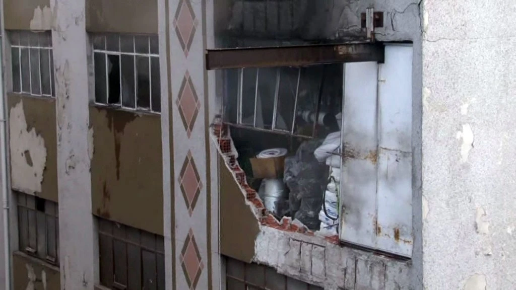 Güngören’de önce patlama sonra yangın: 1 kişi yaralandı