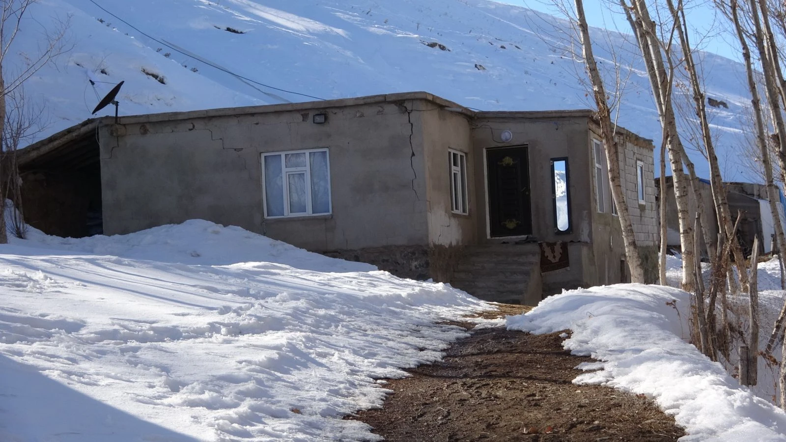 Depremde hayatını kaybeden Emirhan'ın acı öyküsü