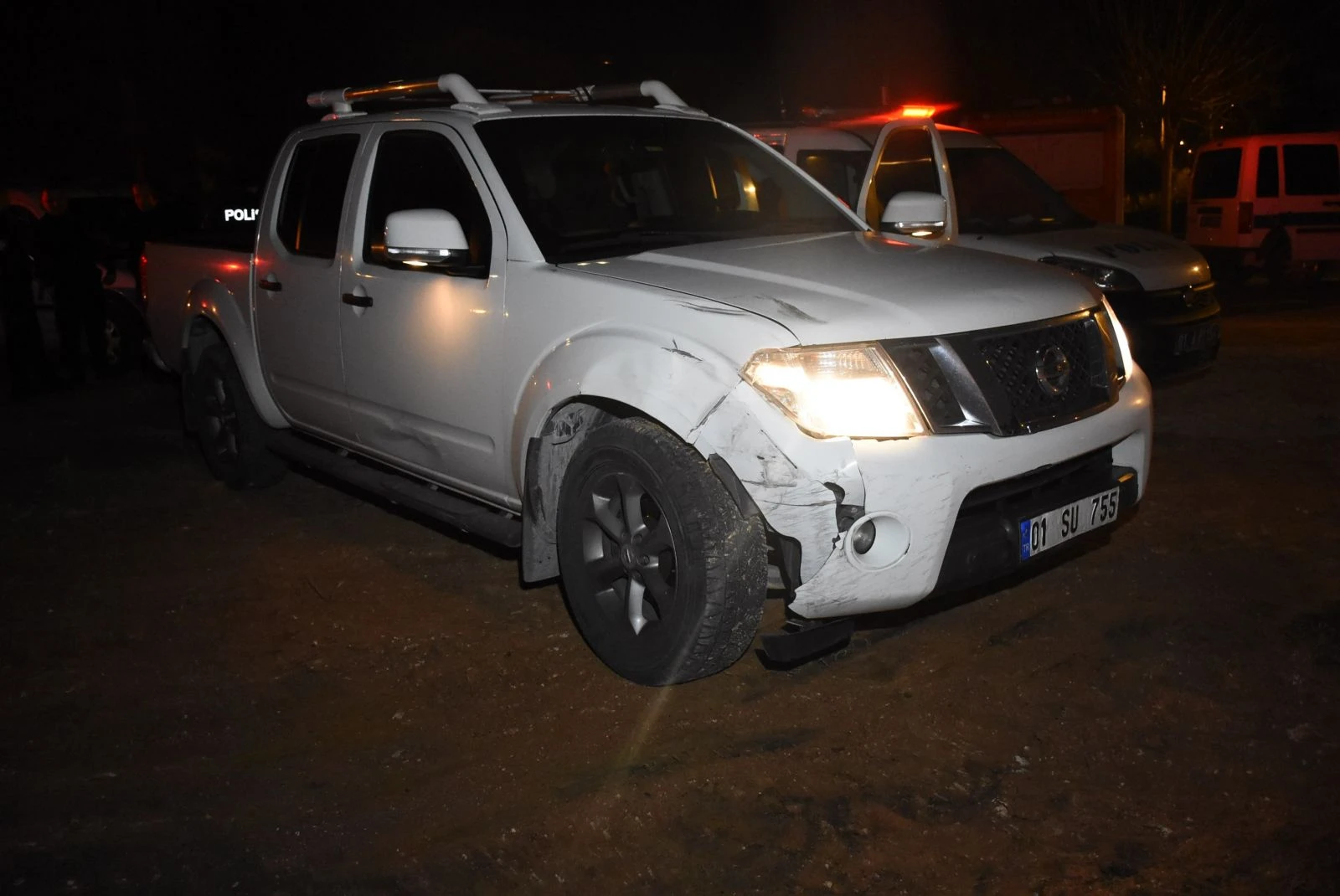 Polis aracına çarpan sürücü yakalanınca 'kusura bakmayın' dedi