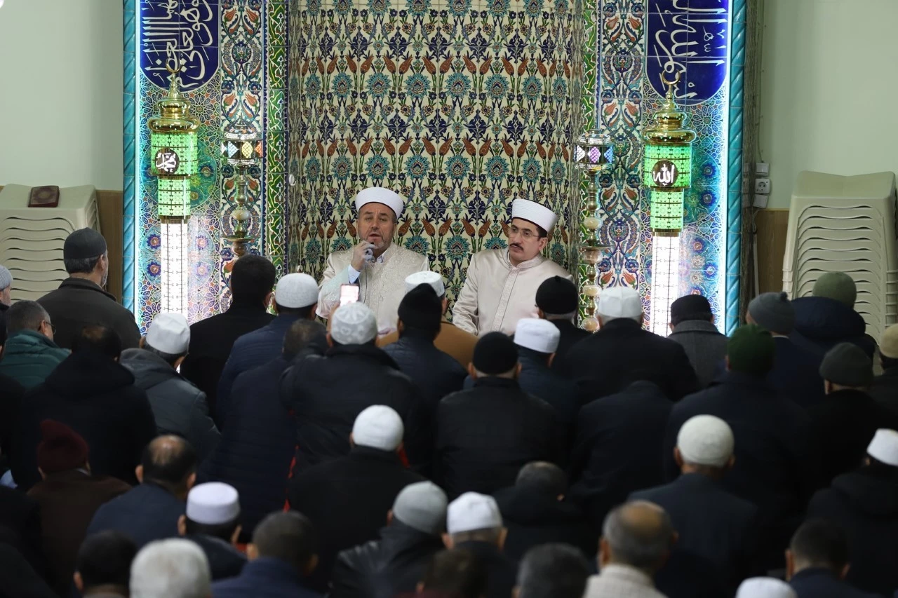 Sabah namazında şehitler için Kur’an-ı Kerim okundu