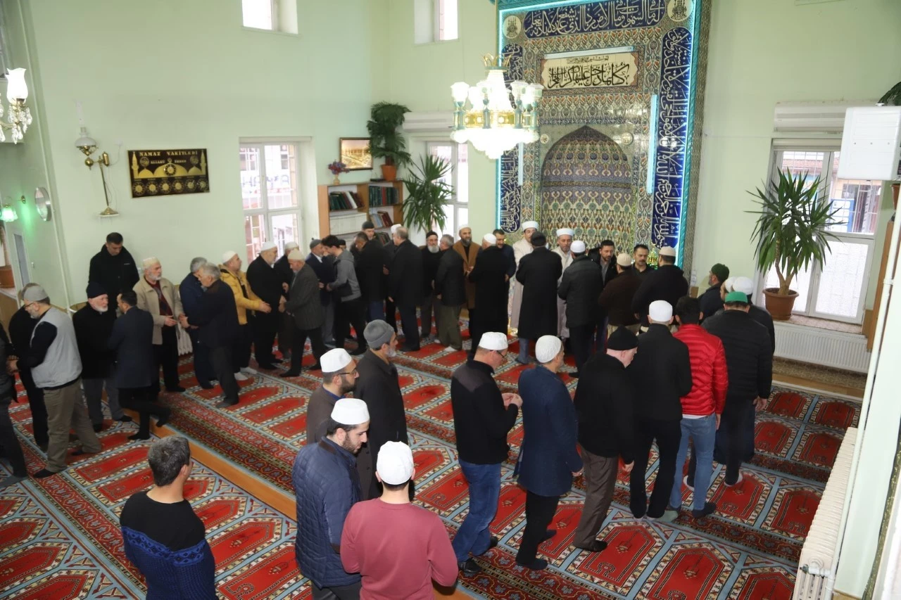 Sabah namazında şehitler için Kur’an-ı Kerim okundu