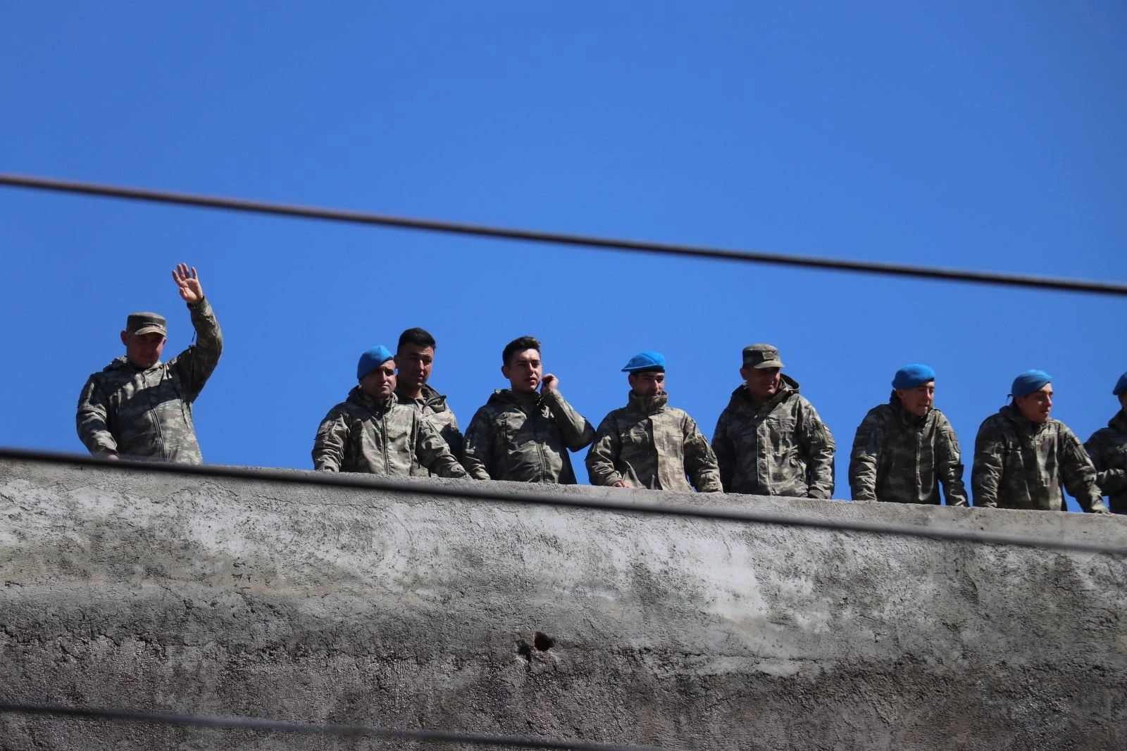 Mehmetçiğe konvoylu destek