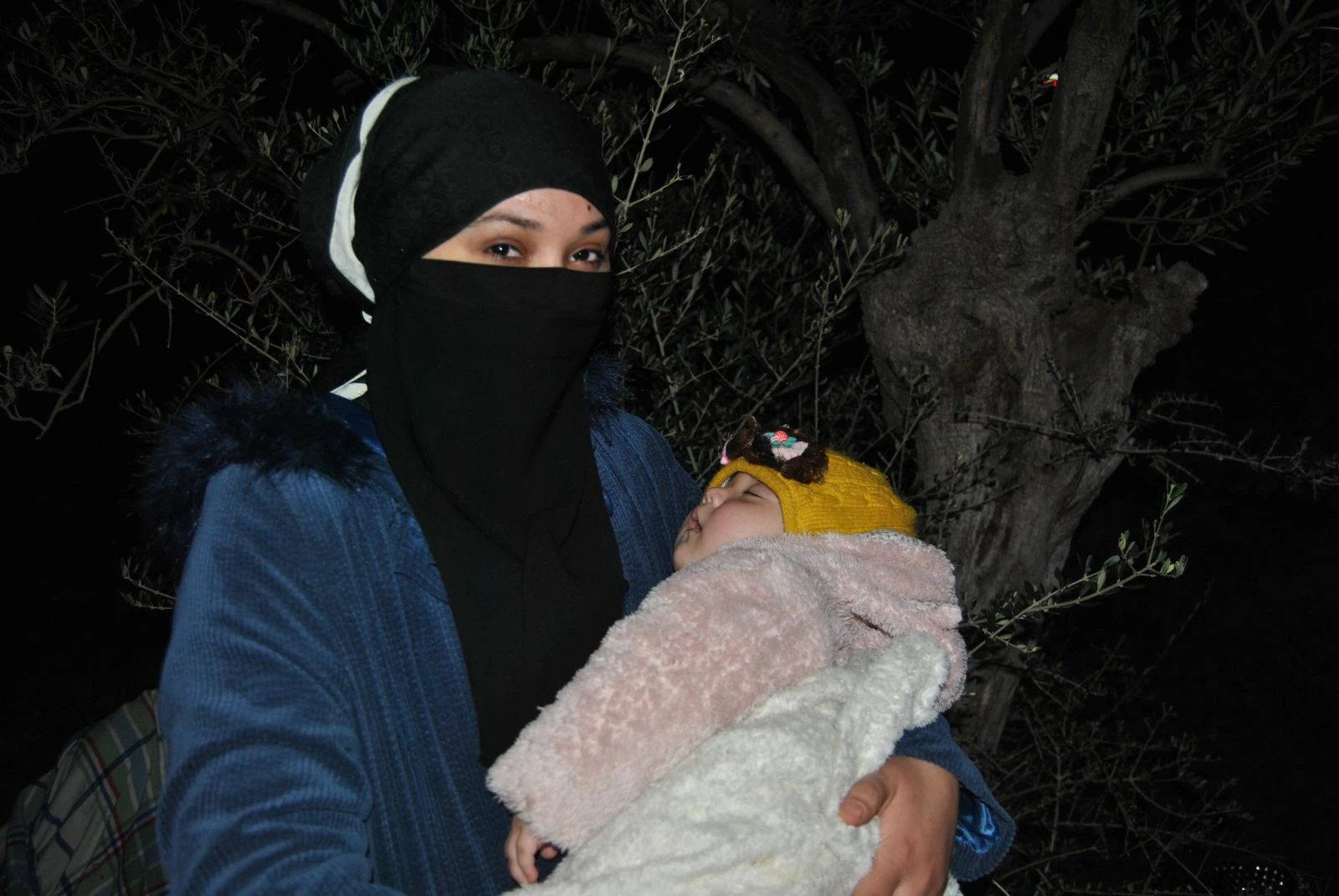 Darp edildiler, paraları alındı, sınır dışı edildiler ama vazgeçmediler