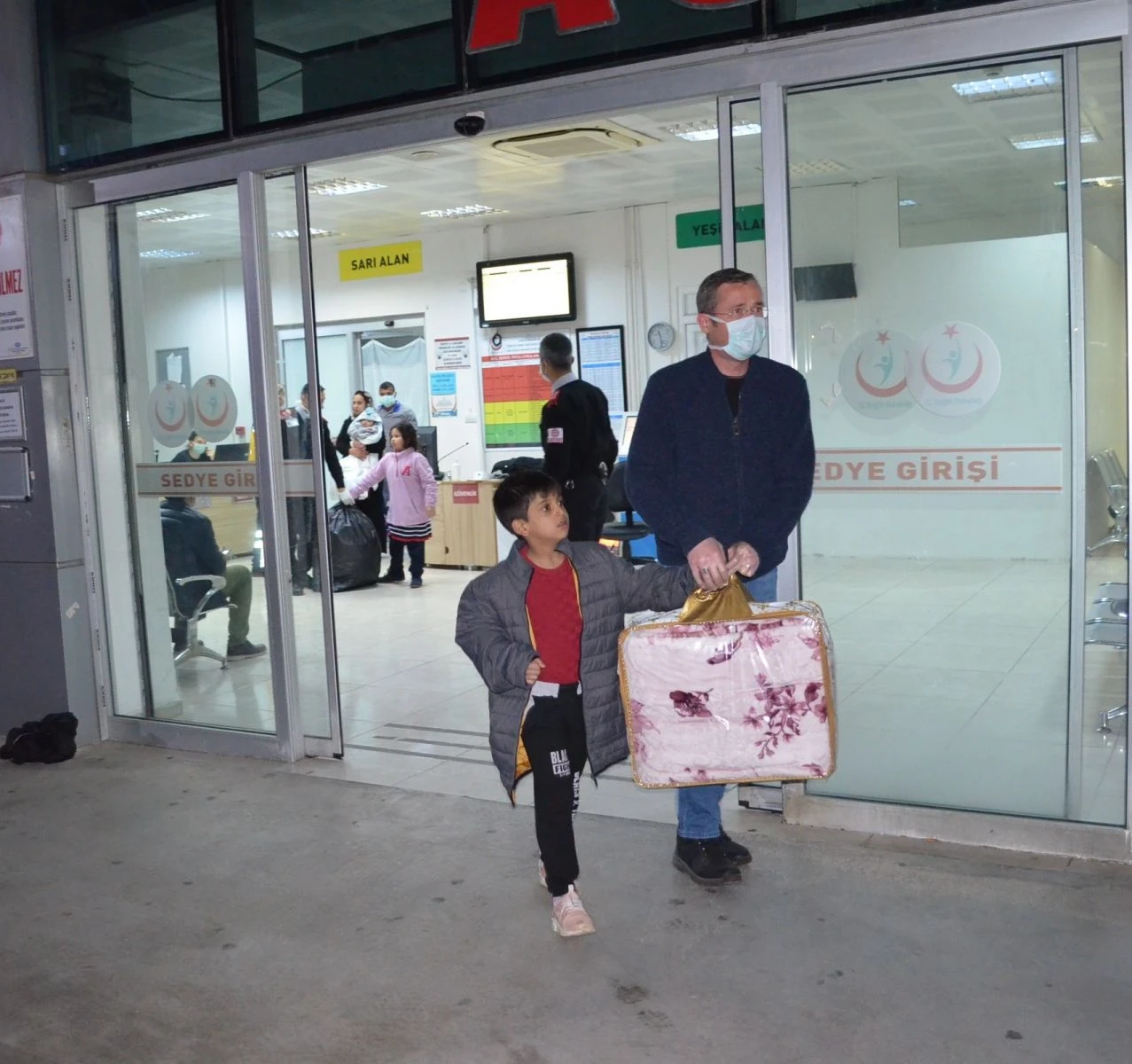 Göçmenlerin imdadına Sahil Güvenlik yetişti