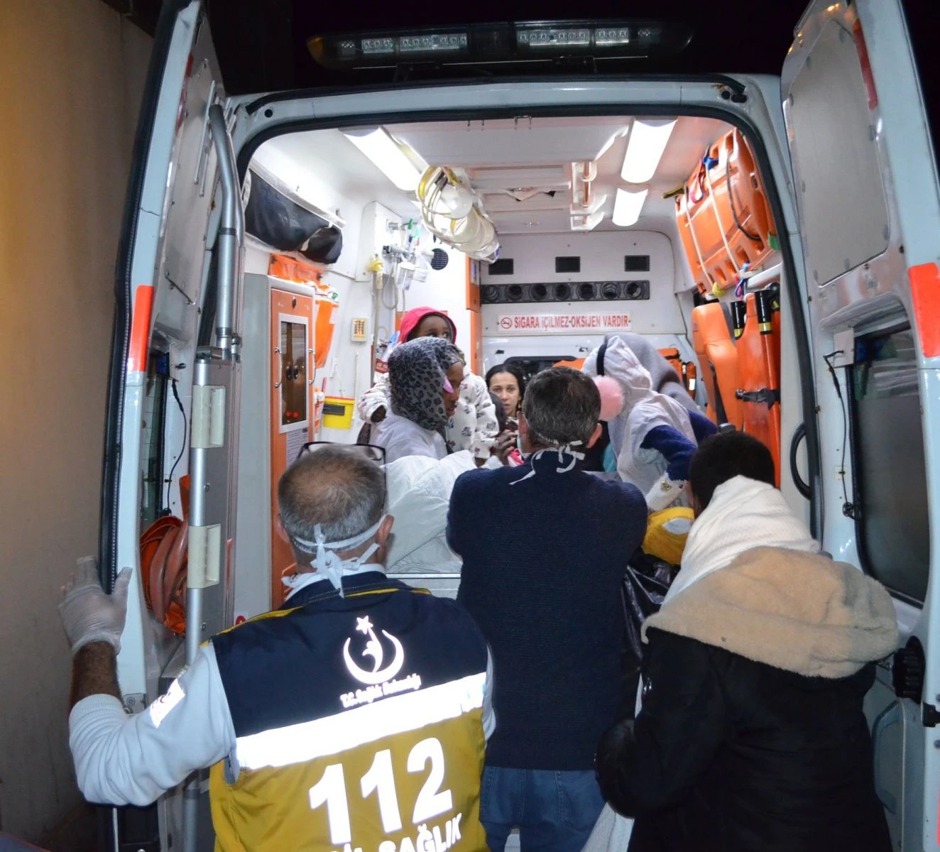 Göçmenlerin imdadına Sahil Güvenlik yetişti