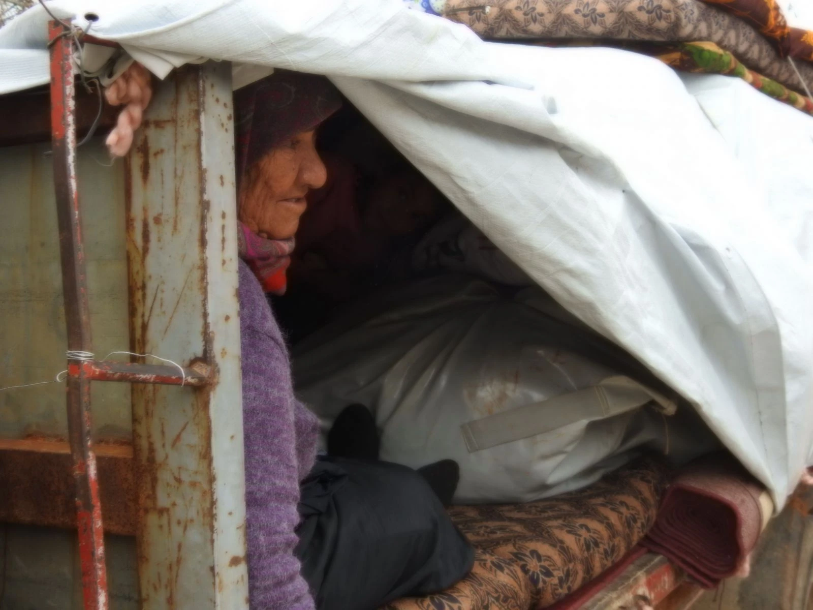 İdlibliler ateşkesin ardından dönüşe geçti