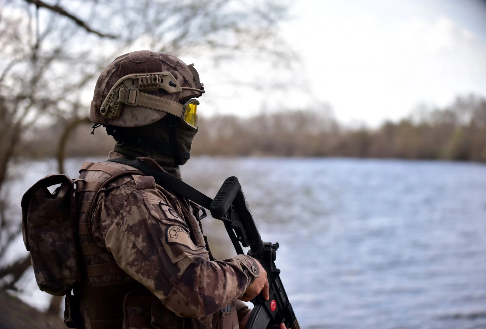 Özel Harekat Polisleri Meriç Nehri’ne indi, Yunan askerleri geri çekildi