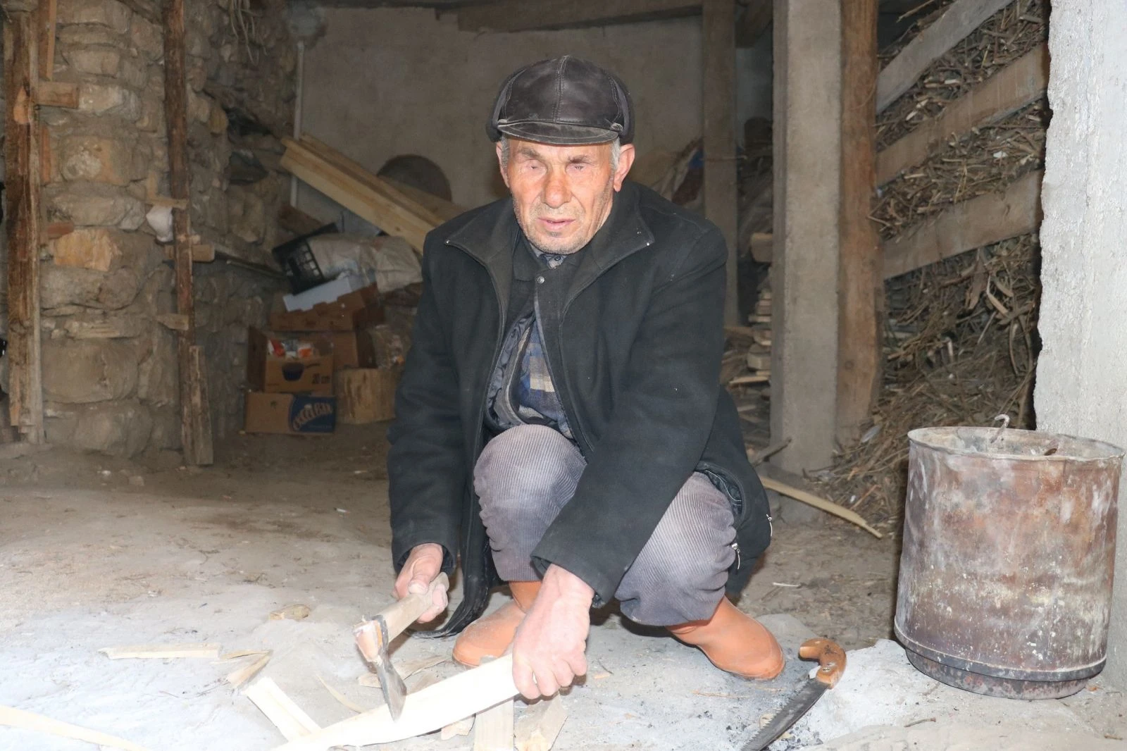 23 yıldır kocasına göz oldu